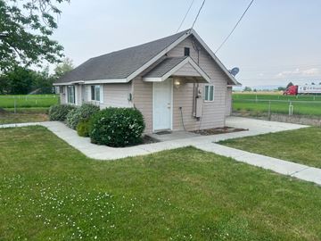 Grandview house for rent - 112 1/2 N Elm St