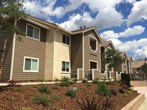 Sacramento apartment for rent - The Oaks at Hackberry | Apartments | Exterior