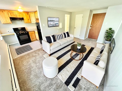 Floor plan for 1 bed, 1 bath, 690 sqft