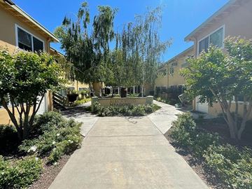 Sacramento apartment for rent - 2732 -2733 San Jose Way, Sacramento 95817