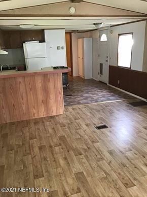 Interlachen house for rent - 218 Violet Avenue