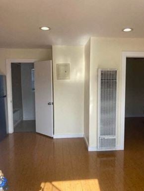 Los Angeles house for rent - 359 E Imperial Hwy
