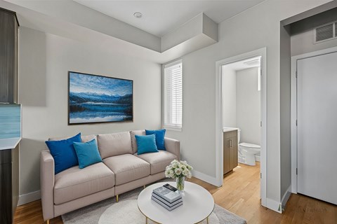 Floor plan for 1 bed, 1.5 baths, 749 sqft