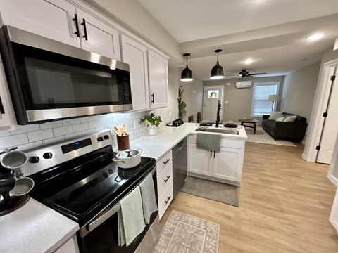 Floor plan for 1 bed, 1 bath, 638 sqft