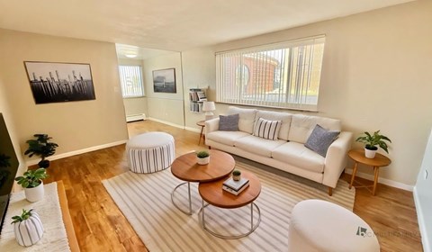 Floor plan for 1 bed, 1 bath, 610 sqft