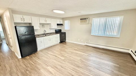 Floor plan for 2 beds, 1 bath, 750 sqft