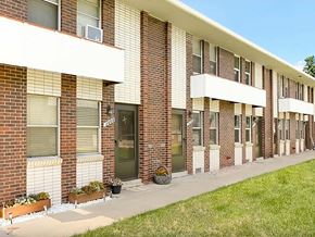 Edgewater apartment for rent - Source URL: https://medialibrarycf.entrata.com/100130/MLv3/3/27/2024/11/13/042958/67353676b06e71.36247502855.jpg