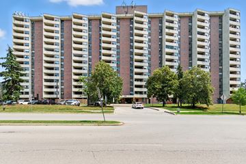 Oakville apartment for rent - 1260 Marlborough Court