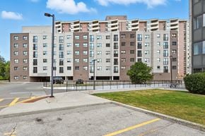 Oakville apartment for rent - 1254 Marlborough Court