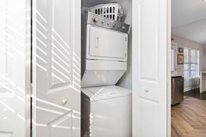 Belmont house for rent - A white oven and stove in a kitchen.
