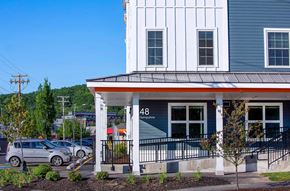 Auburn apartment for rent - A building with the number 488 on it.