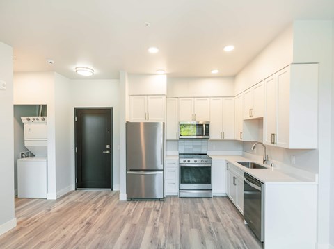 Floor plan for 1 bed, 1 bath, 530 sqft