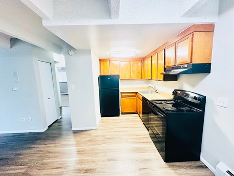 Floor plan for 2 beds, 1 bath, 750 sqft
