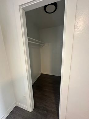 Pasco apartment for rent - A white doorway leads to a dark room.