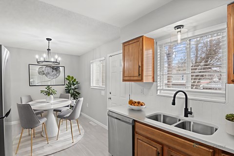 Floor plan for 3 beds, 1.5 baths, 980 sqft