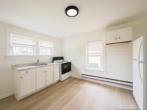 Floor plan for 2 beds, 1 bath, 800 sqft