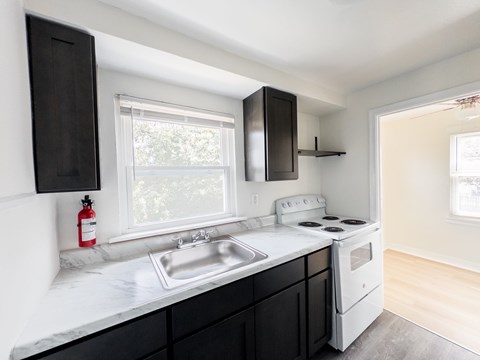 Floor plan for 1 bed, 1 bath, 650 sqft