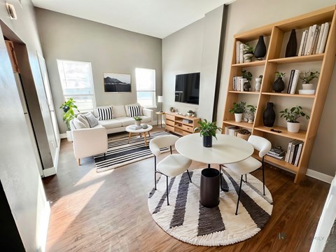 Floor plan for 2 beds, 1 bath, 750 sqft