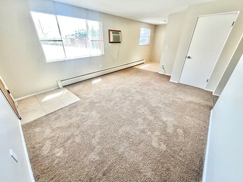 Floor plan for 2 beds, 1 bath, 800 sqft