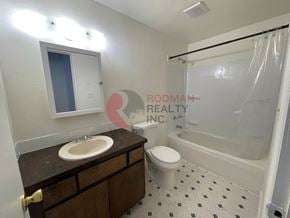 Longview apartment for rent - A bathroom with a sink, toilet, and bathtub.