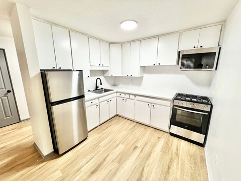 Floor plan for 2 beds, 1 bath, 800 sqft