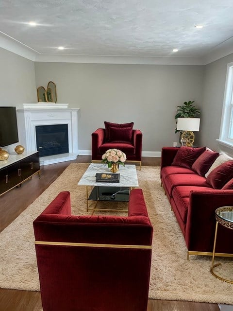 Floor plan for 3 beds, 1 bath, 900 sqft