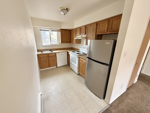 Floor plan for 2 beds, 1 bath, 1008 sqft