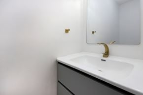 Toronto house for rent - 3 - 200 Royal York Road