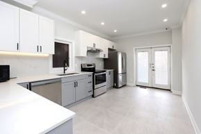 Toronto house for rent - 3 - 200 Royal York Road