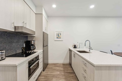 Floor plan for 1 bed, 1 bath, 744 sqft