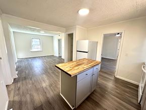 Anderson house for rent - 74 North Street