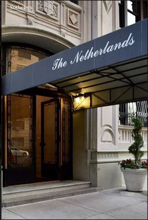 New York apartment for rent - The entrance to a building called the Netherlands.
