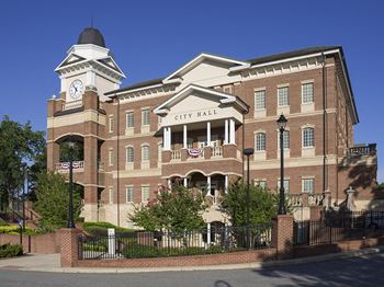 The arbors at breckinridge apartment homes close to school, restaurants, shopping