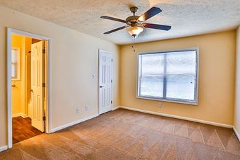 Park trace apartments spacious floorplan with ceiling fan