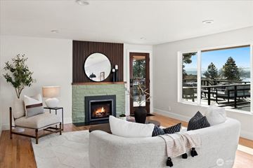 Seattle house for rent - 5211 South Brighton Street
