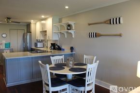 Charleston apartment for rent - A kitchen with a table and chairs.