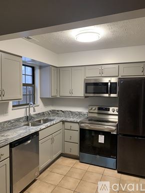 Cincinnati apartment for rent - 720 Ohio Pike, Unit C