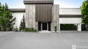 Los Angeles house for rent - A modern house with a pool in front.