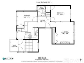 Chicago apartment for rent - A floor plan of a three bedroom, two bathroom apartment.