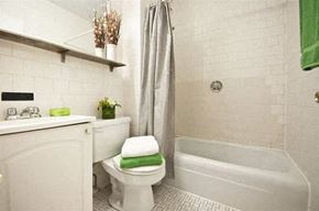 Brookline apartment for rent - Hampton Court - Bathroom