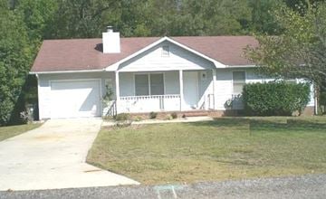 Fayetteville house for rent - 941 Kennesaw Drive