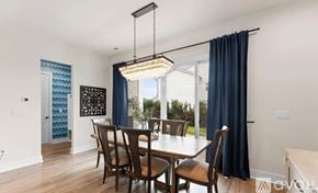 Davidson apartment for rent - A dining room with a table and chairs.