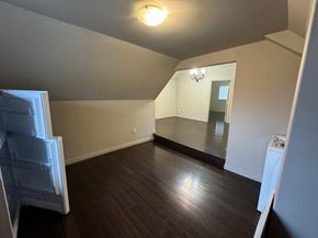 Winnipeg house for rent - 412 Elgin Avenue