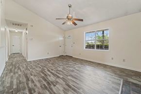 Hubert house for rent - 502 Nutfield Drive