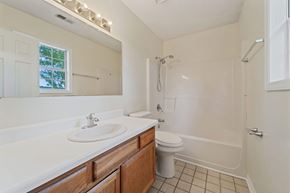Hubert house for rent - 502 Nutfield Drive