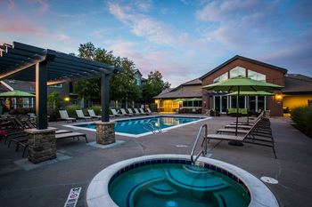 Redstone ranch apartments relaxing spa/hot tub