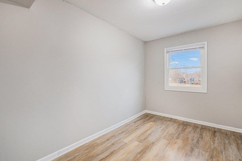 Floor plan for 3 beds, 1 bath, 1000 sqft