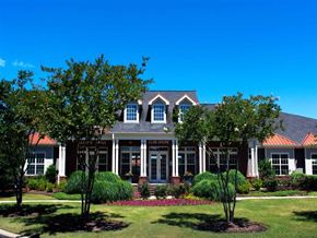 Starkville apartment for rent - the building where the hotel is located