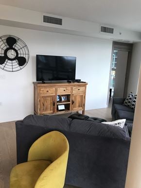 Vancouver apartment for rent - 484-87 Nelson St.