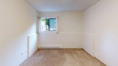 Floor plan for 2 beds, 1 bath, 815 sqft